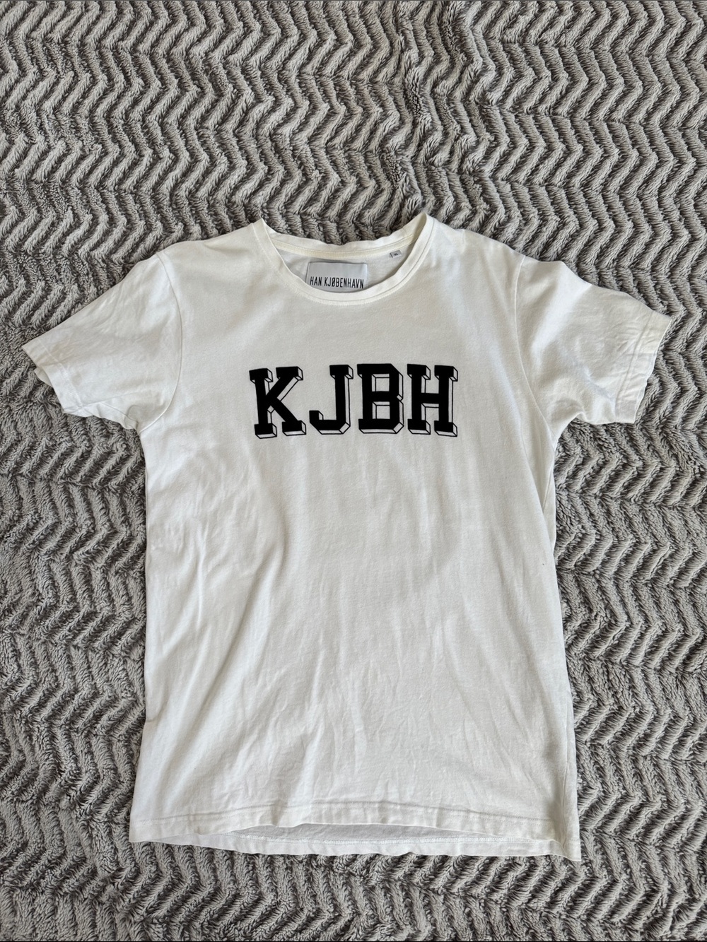 Han Kjobenhavn “KJBH” white Tee-size XL